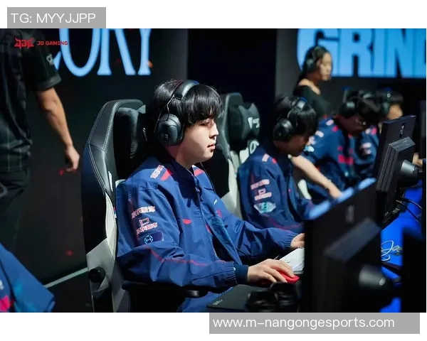 S15LOL赛后分析JDG与FPX对决中的战术意识与团队配合探讨