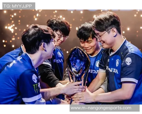 电竞新闻深入解析IG战队在CSGO中的进攻战术与策略运用